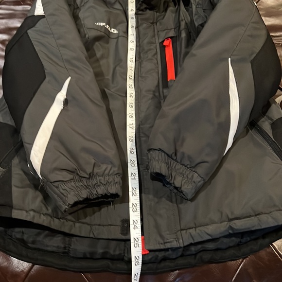 London Fog boy’s jacket. - Picture 5 of 13